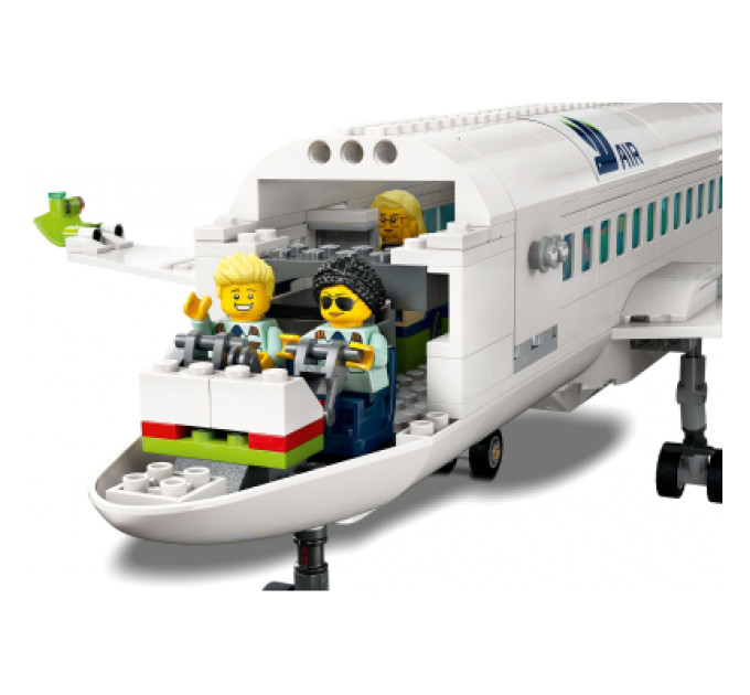 LEGO Конструктор LEGO City Пасажирський літак 913 деталей (60367)