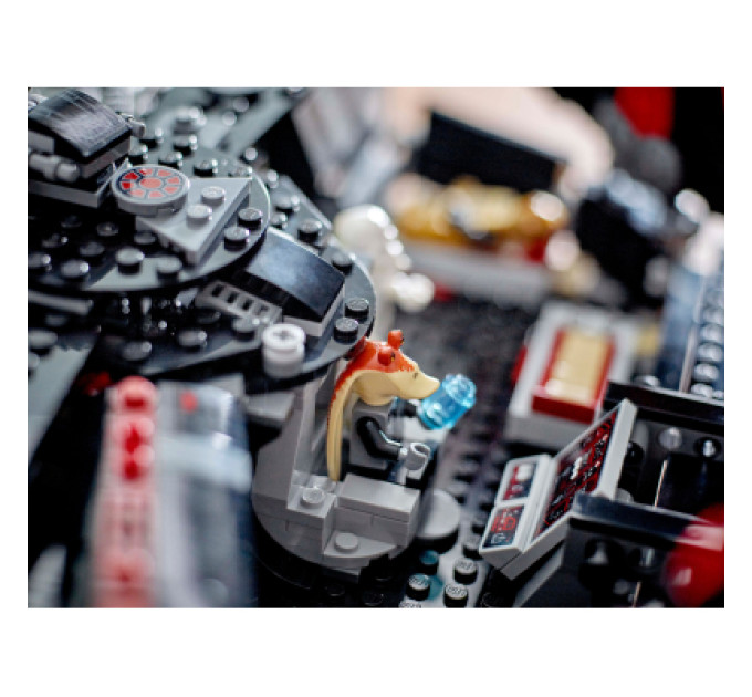 LEGO Конструктор LEGO Star Wars Темний сокіл (75389)