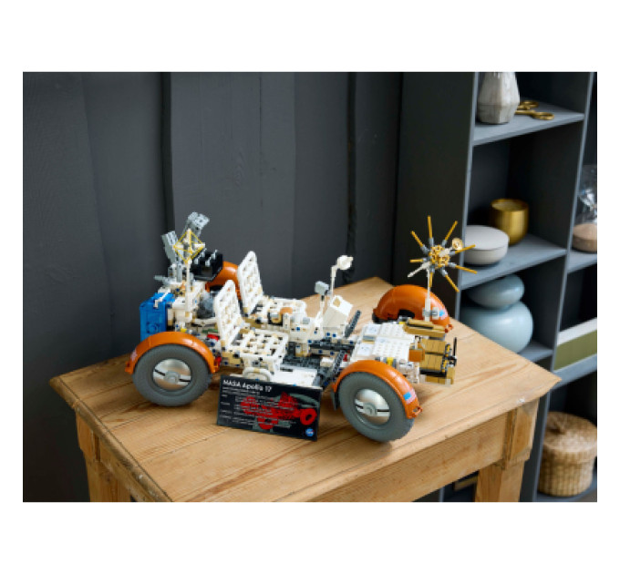 LEGO Конструктор LEGO Technic Місячний автомобіль NASA Apollo (42182)