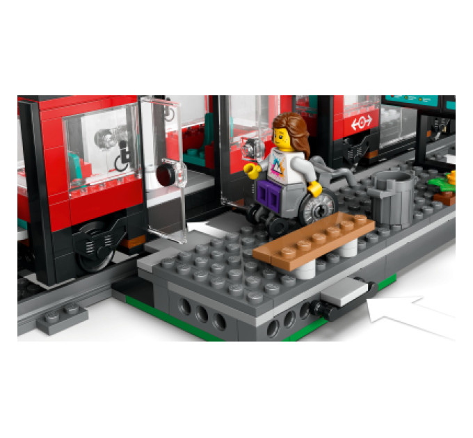 LEGO Конструктор LEGO City Трамвай і вокзал у центрі міста 811 деталей (60423)