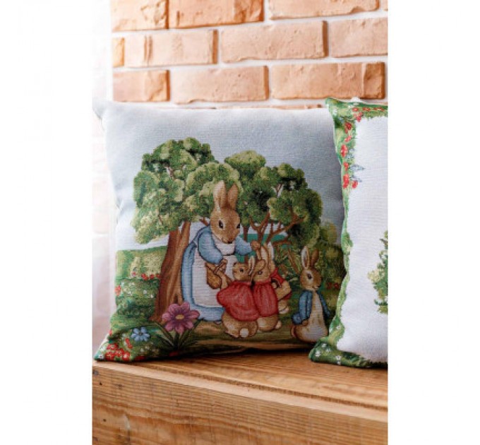 Прованс Подушка Прованс декоративна гобеленова Зайчиха із зайчатами Галявина 45х45 см (034246)