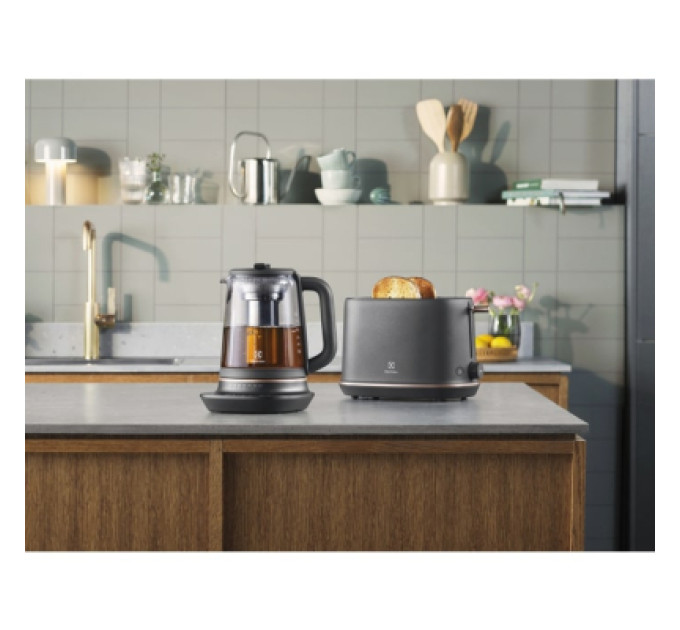 Electrolux Електрочайник Electrolux E7GK1-8BP