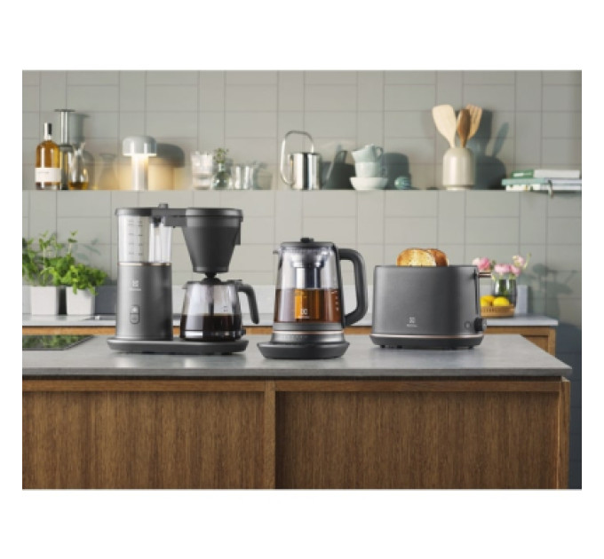 Electrolux Електрочайник Electrolux E7GK1-8BP