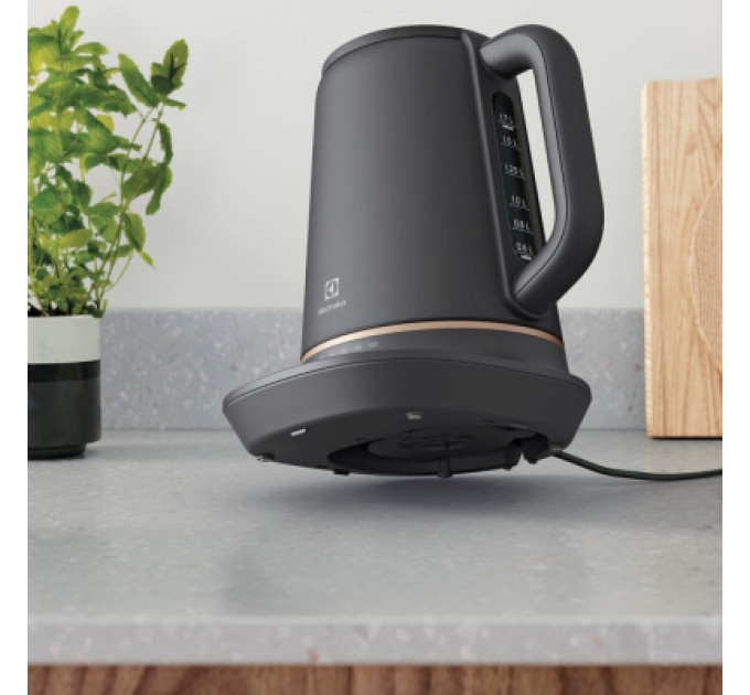 Electrolux Електрочайник Electrolux E7K1-6BP
