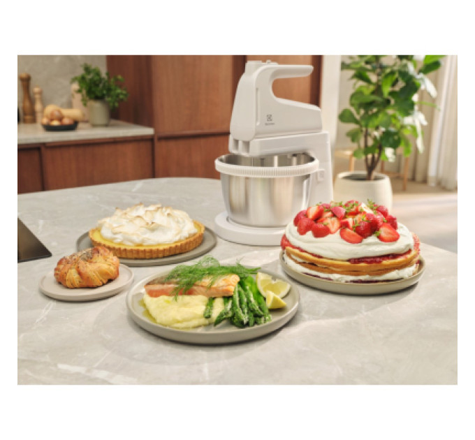 Electrolux Міксер Electrolux ESM4W