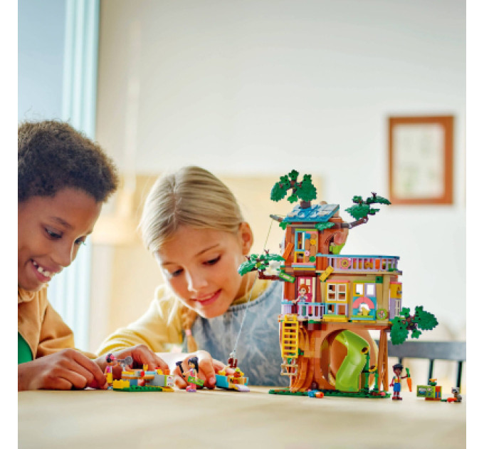 LEGO Конструктор LEGO Friends Тусовка у будиночку дружби на дереві (42652)