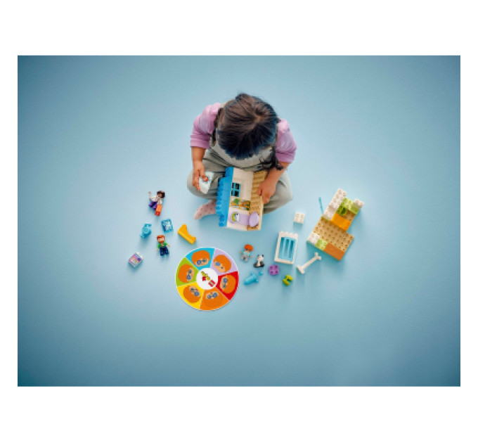 LEGO Конструктор LEGO DUPLO Town Уперше: візит до лікаря (10449)