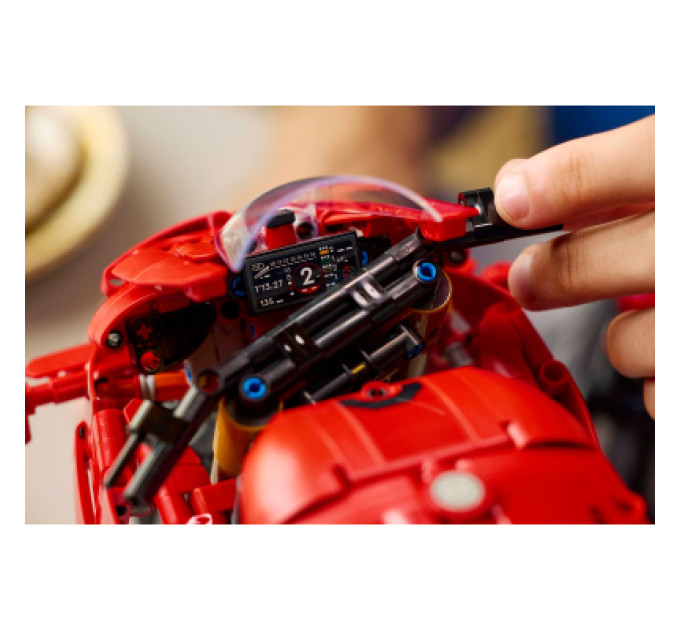 LEGO Конструктор LEGO Technic Мотоцикл Ducati Panigale V4 S (42202)