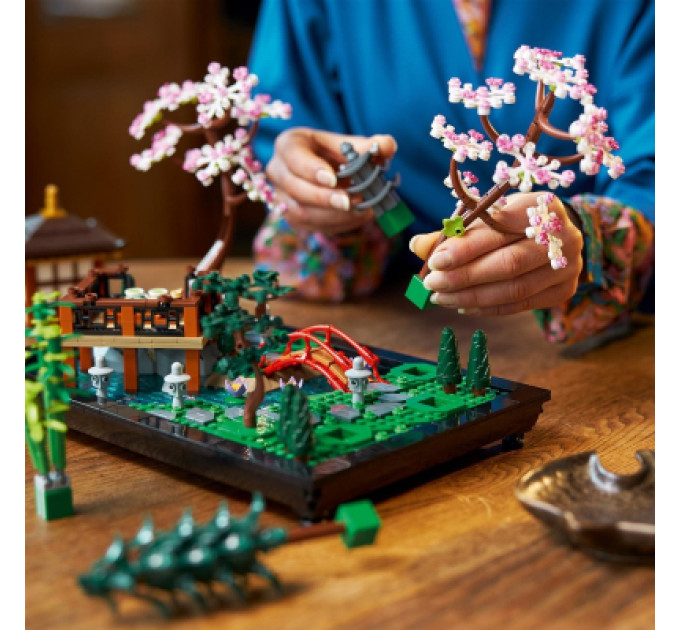 LEGO Конструктор LEGO Icons Тихий сад 1363 деталі (10315)
