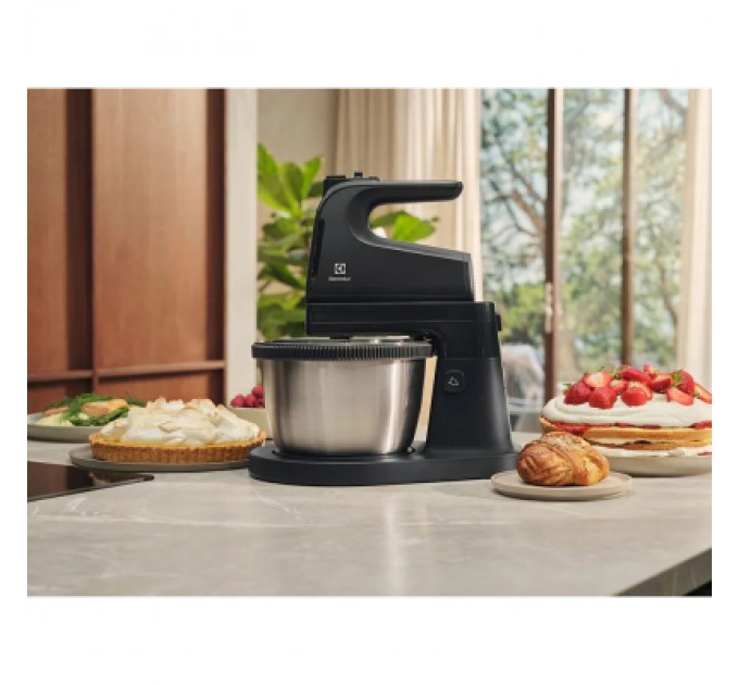 Electrolux Міксер Electrolux ESM4B
