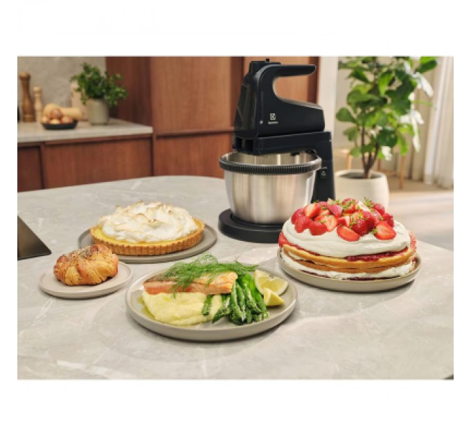 Electrolux Міксер Electrolux ESM4B