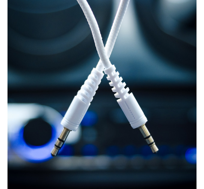 Xqisit Кабель Xqisit Audio Cable 3.5 мм - 3.5 мм (M/M), 1.2 м, White (4029948026954)