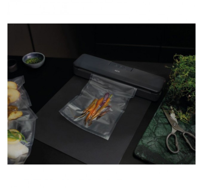 AEG Вакууматор AEG VS4-1-4AG