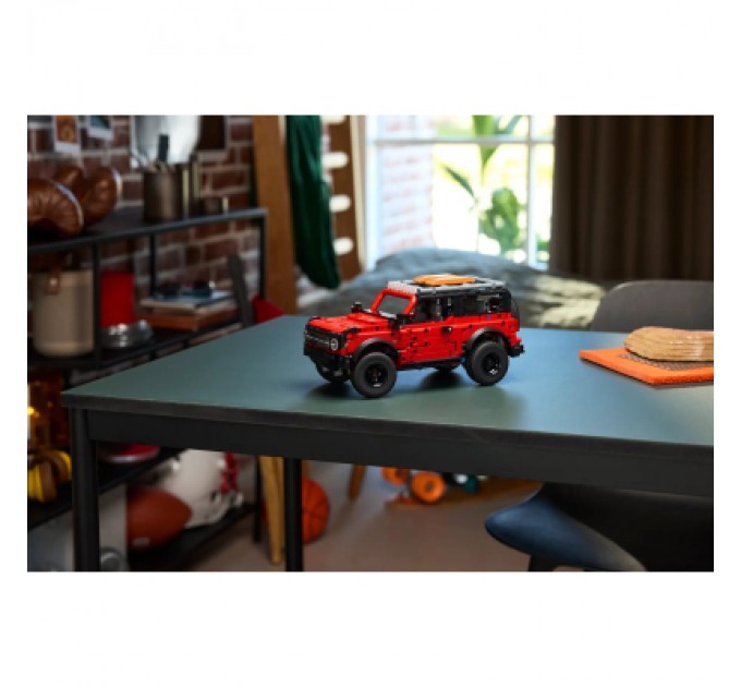 LEGO Конструктор LEGO Technic Позашляховик Ford Bronco (42213)