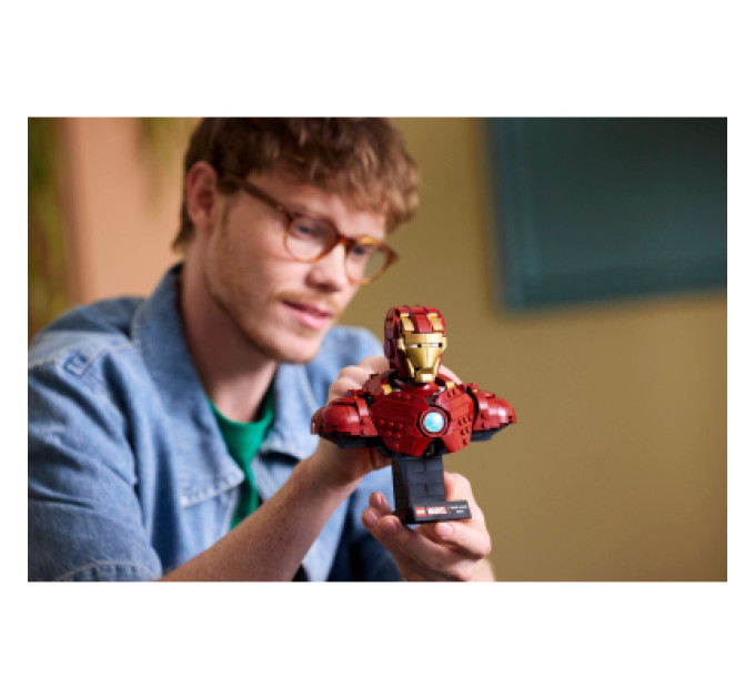 LEGO Конструктор LEGO Marvel Погруддя Залізної Людини MK4 (76327)
