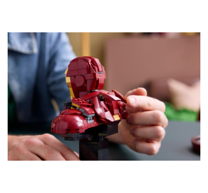 LEGO Конструктор LEGO Marvel Погруддя Залізної Людини MK4 (76327)