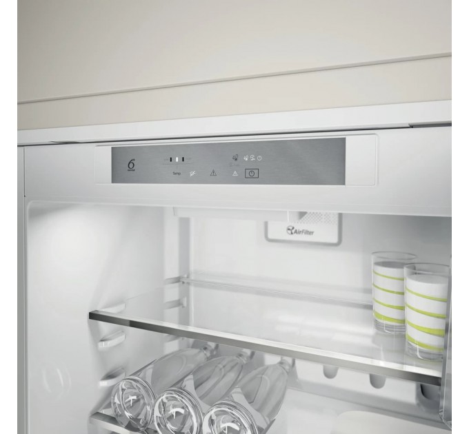 Whirlpool Вбудований холодильник Whirlpool SP40 801 EU