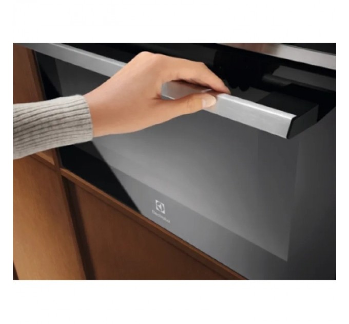 Electrolux Мікрохвильова піч Electrolux EVM8E09X