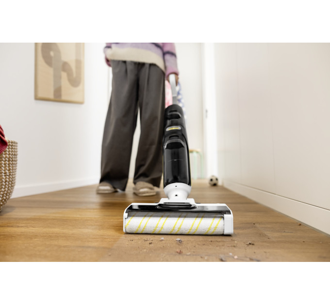 Karcher Акумуляторний миючий пилосос Karcher FCV 4 (1.056-131.0)