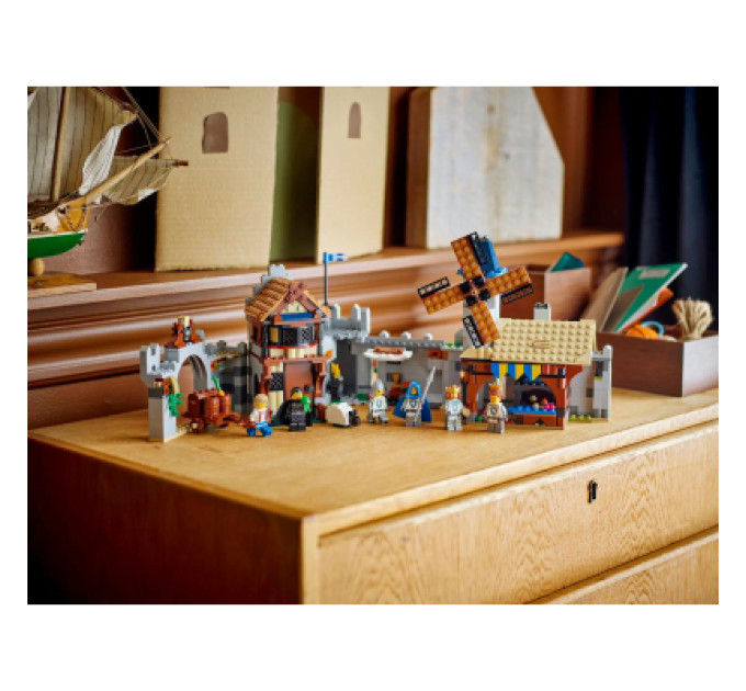 LEGO Конструктор LEGO Creator Середньовічний замок із лицарем на коні (31168)