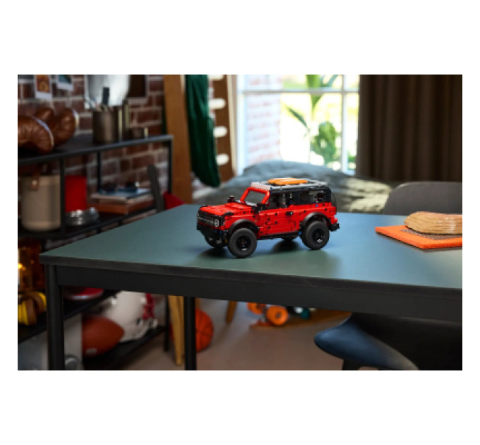 LEGO Конструктор LEGO Technic Позашляховик Ford Bronco (42213)