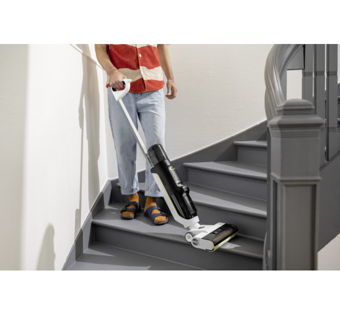 Karcher Акумуляторний миючий пилосос Karcher FCV 3 (1.056-122.0)