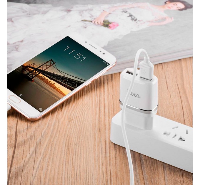 Мережевий зарядний пристрій Hoco C12 (2USB, 2.4А) White (C12MW) + кабель MicroUSB