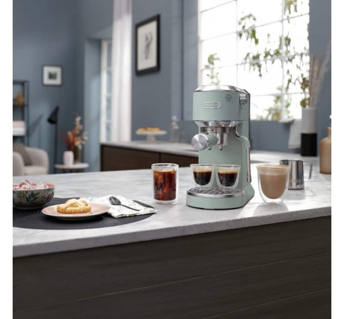 Кавоварка Delonghi EC 890.GR