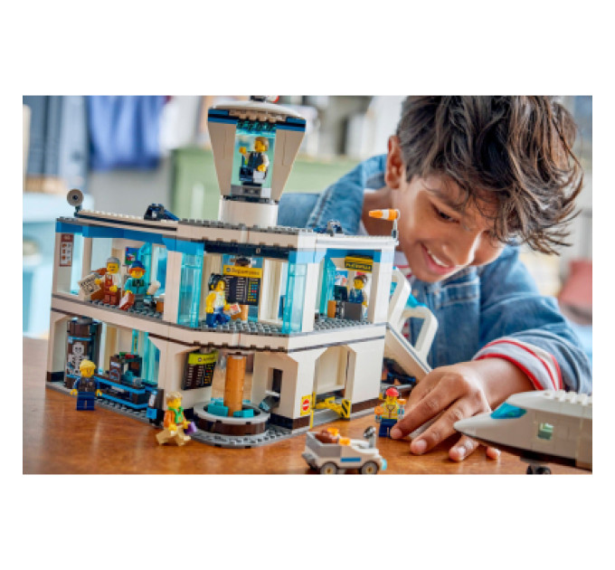 LEGO Конструктор LEGO City Аеропорт із літаком (60502)