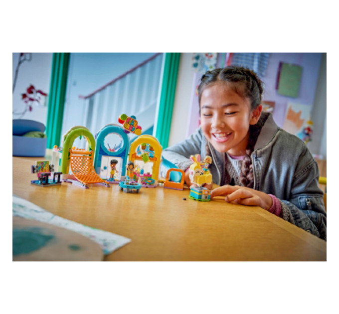LEGO Конструктор LEGO Friends Веселий критий ігровий майданчик (42686)