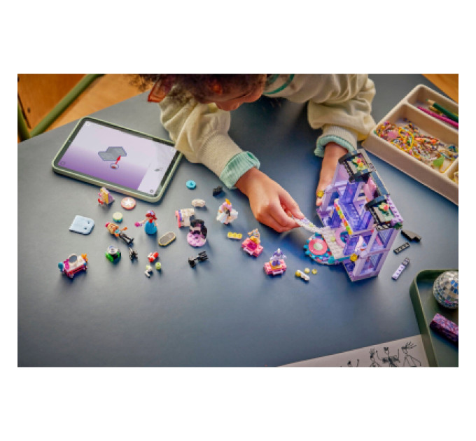 LEGO Конструктор LEGO Friends Модний показ у Хартлейк-Сіті (42685)