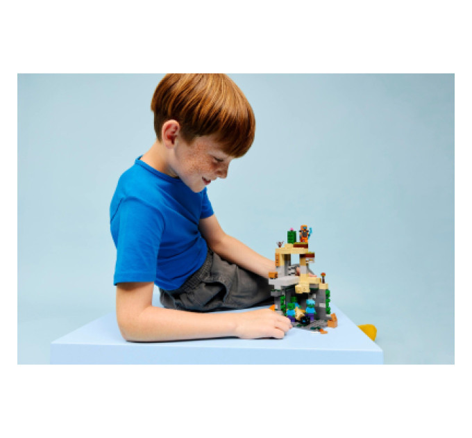 LEGO Конструктор LEGO Minecraft Підземелля зомбі (21587)