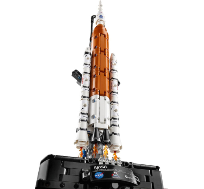 LEGO Конструктор LEGO Technic Ракета із системою космічного запуску NASA Artemis (42221)