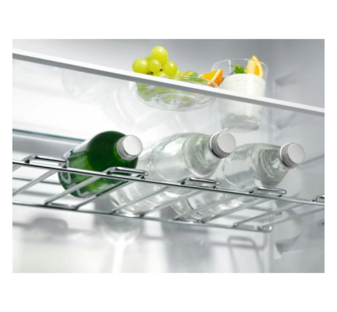 Electrolux Холодильник Electrolux LNG7TE18S