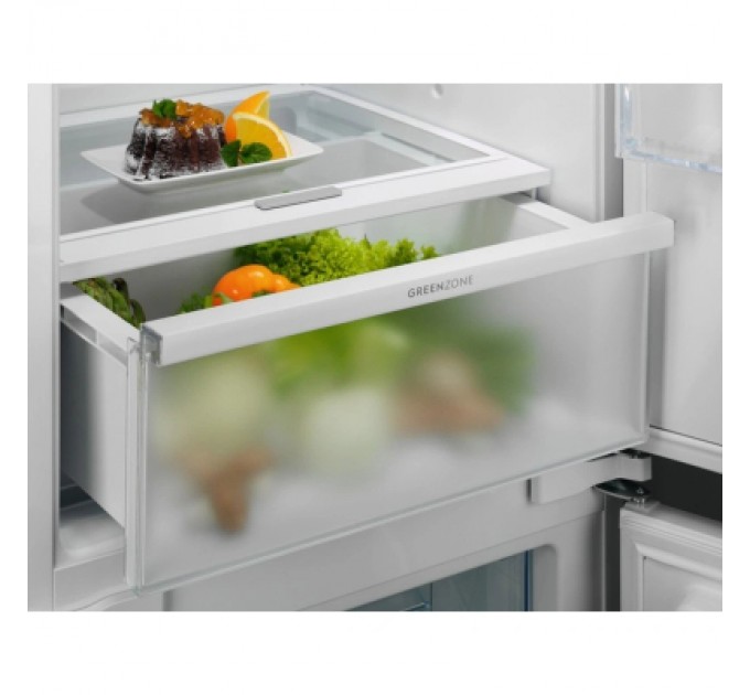 Холодильник Electrolux LNG7TE18S