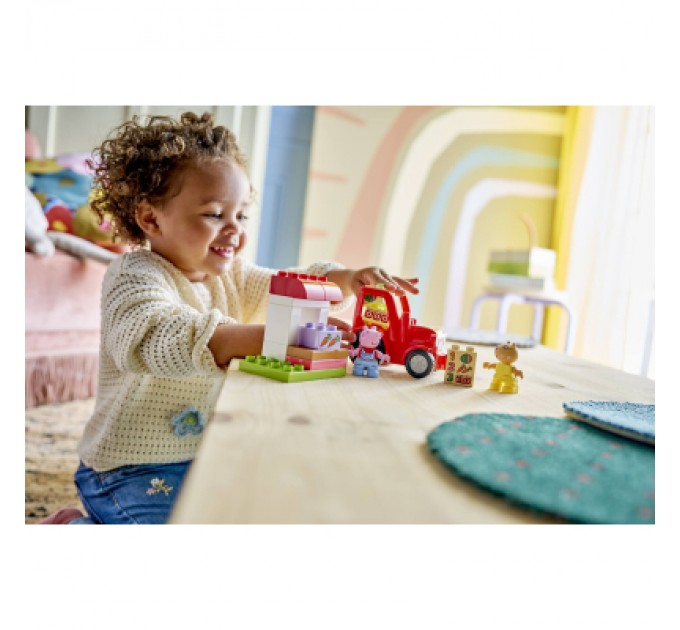 Конструктор LEGO DUPLO Peppa Pig Трактор і ринок (10468)