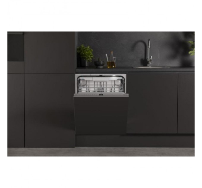 Посудомийна машина Hisense HV673D64