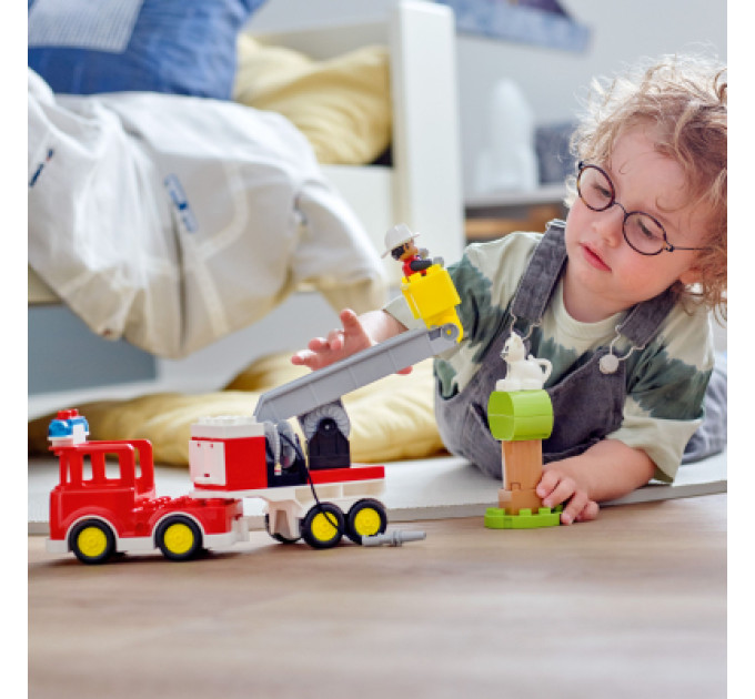 LEGO Конструктор LEGO DUPLO Town Пожежна машина 21 деталь (10969)