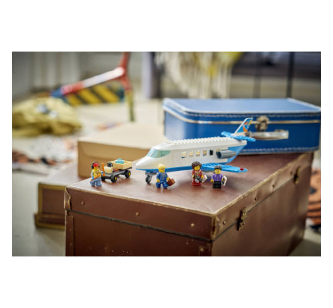 LEGO Конструктор LEGO City Пасажирський літак (60492)