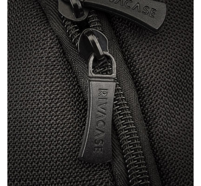 RivaCase RivaCase 8460 чорний рюкзак  для ноутбука 17 дюймів.