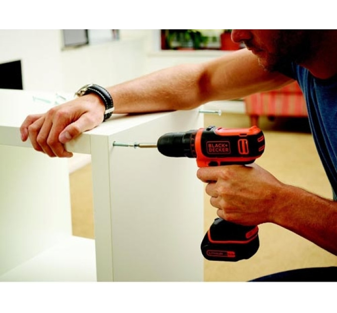 Black&Decker Шурупокрут Black&Decker BDCDD12, 10.8V, 26Нм, Li-Ion