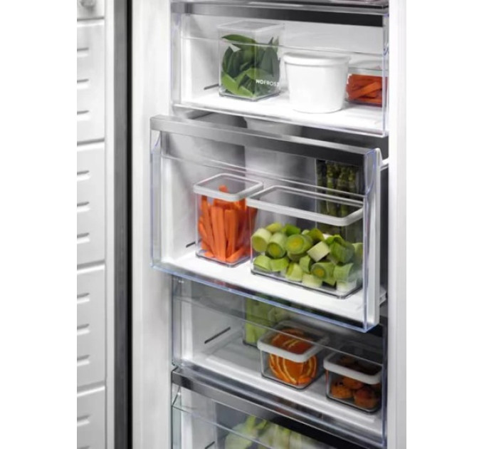 Electrolux Морозильна камера Electrolux LUS7ME28X