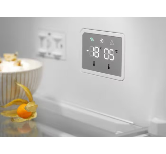 Electrolux Холодильник Electrolux LNT7ME36K2
