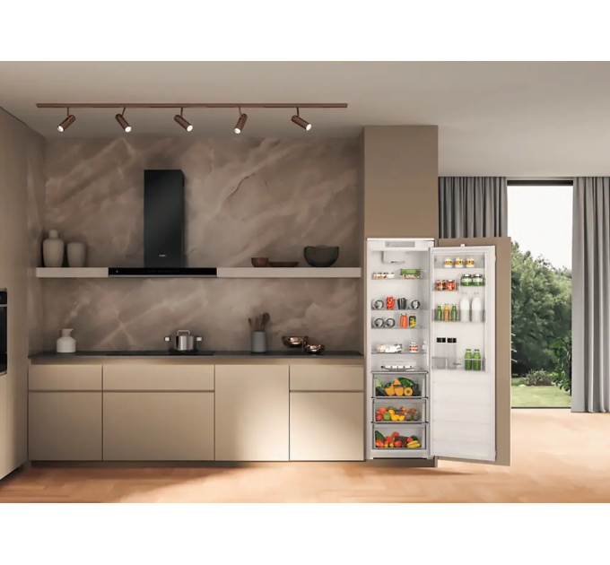 Холодильник Whirlpool WHSD18A013C1