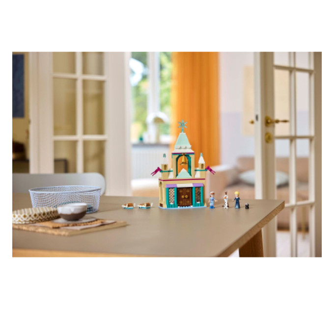 Конструктор LEGO Disney Princess Замерзлий замок в королівстві Ерендел (43265)