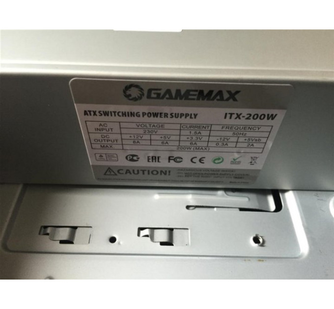 Корпус  GameMax ST102-200W