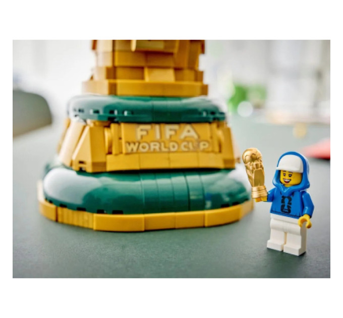 LEGO Конструктор LEGO Editions Football Офіційний трофей чемпіонату світу з футболу FIFA (43020-)