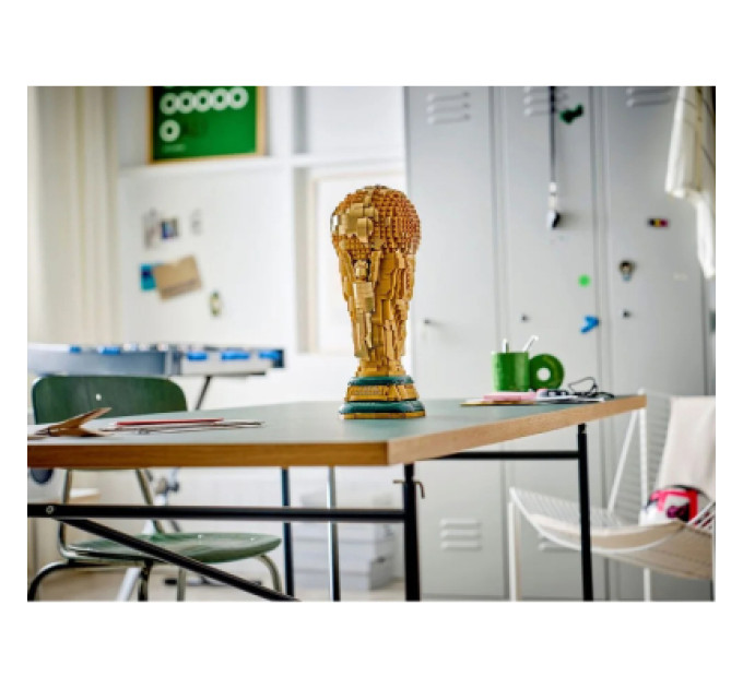 LEGO Конструктор LEGO Editions Football Офіційний трофей чемпіонату світу з футболу FIFA (43020-)