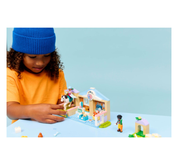 LEGO Конструктор LEGO Friends Ветеринарна клініка (42696)