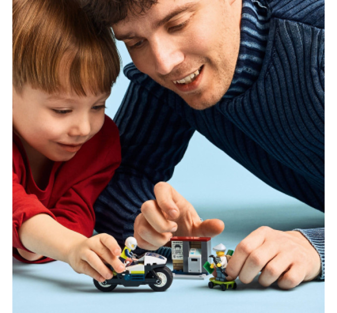 Конструктор LEGO City Переслідування на поліцейському мотоциклі (60455)